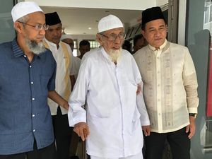 Penjelasan Yusril soal Abu Bakar Baasyir Tak Mau Teken Ikrar NKRI Penjelasan Yusril soal Abu Bakar Baasyir Tak Mau Teken Ikrar NKRI