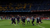 Barca memulai pertandingan dengan keadaan tertinggal 1-2 usai kalah di leg pertama yang digelar di markas Levante. Foto: Getty Images