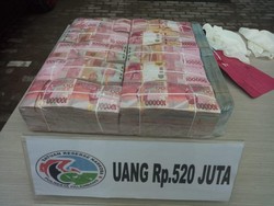 Uang Segambreng Bandar 1,2 Kg Sabu Disita Polisi