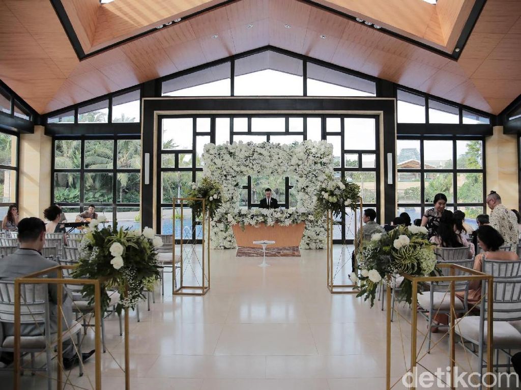 Ini Suasana Pemberkatan Edric Tjandra dan Venny Ini Suasana Pemberkatan Edric Tjandra dan Venny