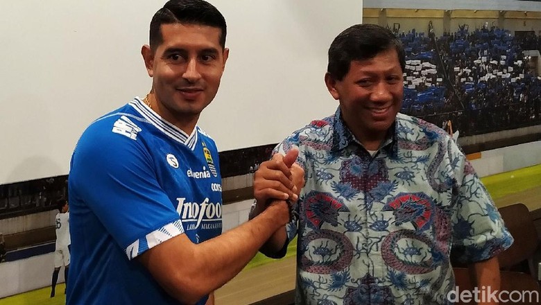 Persib Bandung Ikat Esteban Vizcarra 1 Tahun