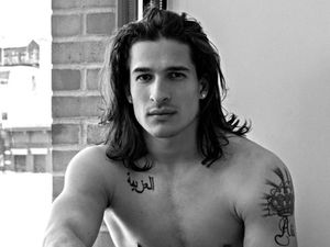 Kenalan dengan Biaggio, Cucu Tampan Muhammad Ali yang Berkarier Jadi Model Kenalan dengan Biaggio, Cucu Tampan Muhammad Ali yang Berkarier Jadi Model