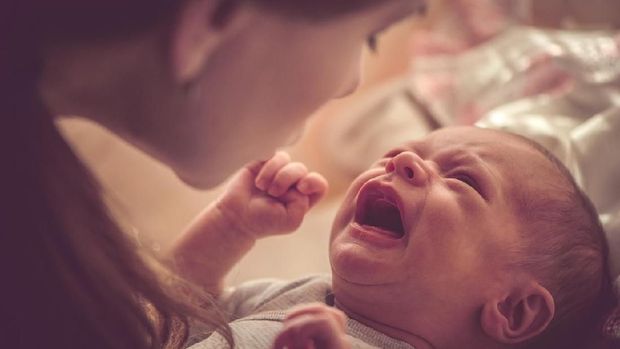 Pertolongan pertama bayi jatuh dari tempat tidur