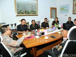 Warga Banyuwangi Diajak Konversi Sampah Diubah Jadi Emas