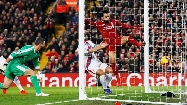 Gol Mohamed Salah ke gawang Crystal Palace. (