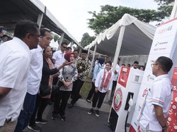 Ke Garut, Jokowi Tinjau Pertashop Pertamina yang Masuk Desa