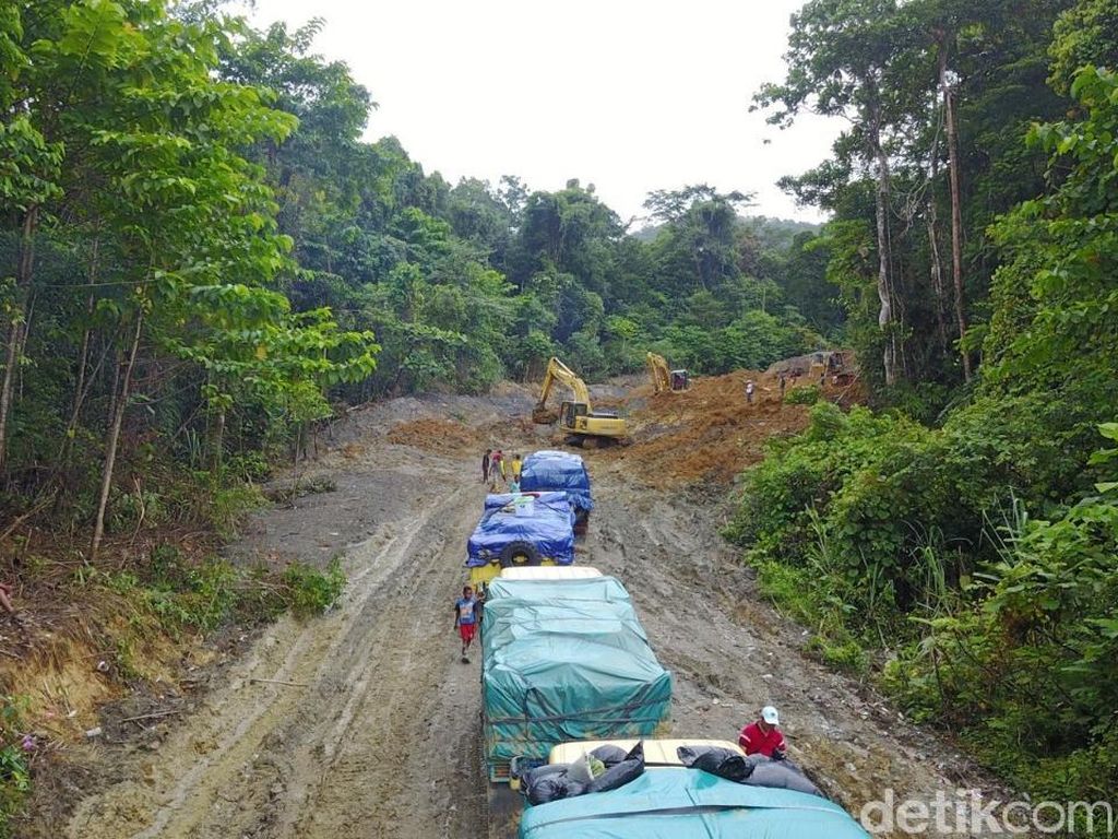Curah Hujan Tinggi, Jalan Trans Papua Jayapura-Wamena Rusak Berat Curah Hujan Tinggi, Jalan Trans Papua Jayapura-Wamena Rusak Berat