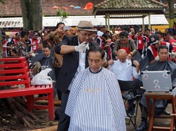 Jokowi Cerita soal 3 Tukang Pangkas Langganannya