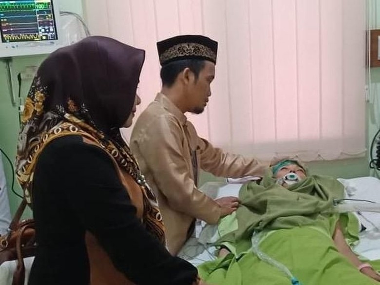 Istri Ustad Maulana Keluar RS dan Menolak Dirawat