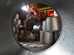 Melihat Pembuatan Langseng Tradisional di Cileunyi