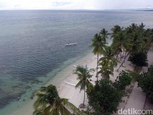 Foto Eksotisnya Pantai Palippis