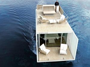 Keren! Kamar Hotel Apung Tengah Laut