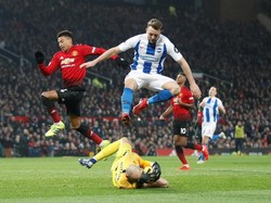 MU sedikit menurun di babak kedua. Akibatnya, tim tamu bisa tampil lebih menekan. (Foto: Carl Recine/Action Images via Reuters)