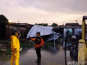 Diterjang Puting Beliung, Galvalum Panti Asuhan Terbang Sejauh 30 Meter