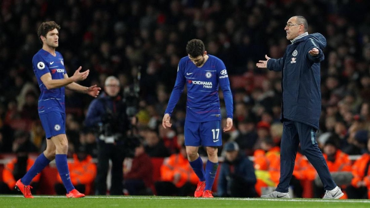 Maurizio Sarri sangat marah dengan performa Chelsea usai dikalahkan Arsenal. Foto: John Sibley/Action Images via Reuters