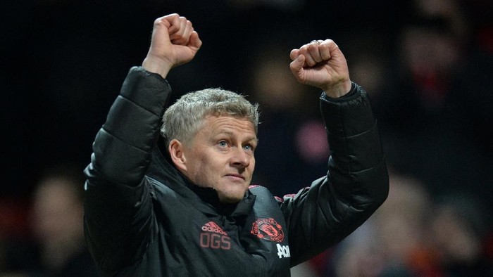 Soccer Football - Premier League - Manchester United v Brighton & Hove Albion - Old Trafford, Manchester, Britain - January 19, 2019  Manchester United interim manager Ole Gunnar Solskjaer celebrates after the match               REUTERS/Peter Powell  EDITORIAL USE ONLY. No use with unauthorized audio, video, data, fixture lists, club/league logos or 