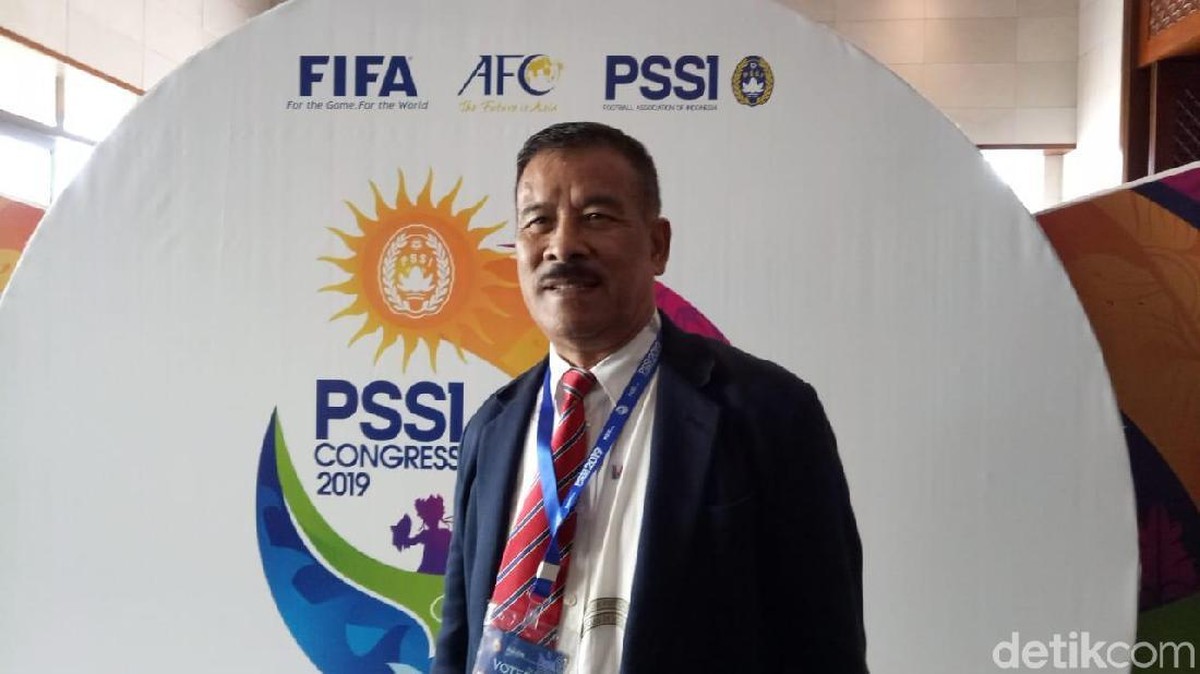 Umuh Muchtar, manajer Persib Bandung (Randy Prasatya/detikSport)