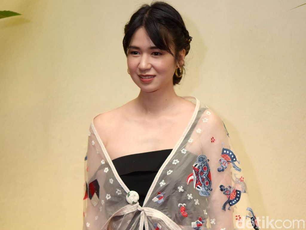 Laura Basuki Belum Mau Main Sinetron, Kenapa? Laura Basuki Belum Mau Main Sinetron, Kenapa?