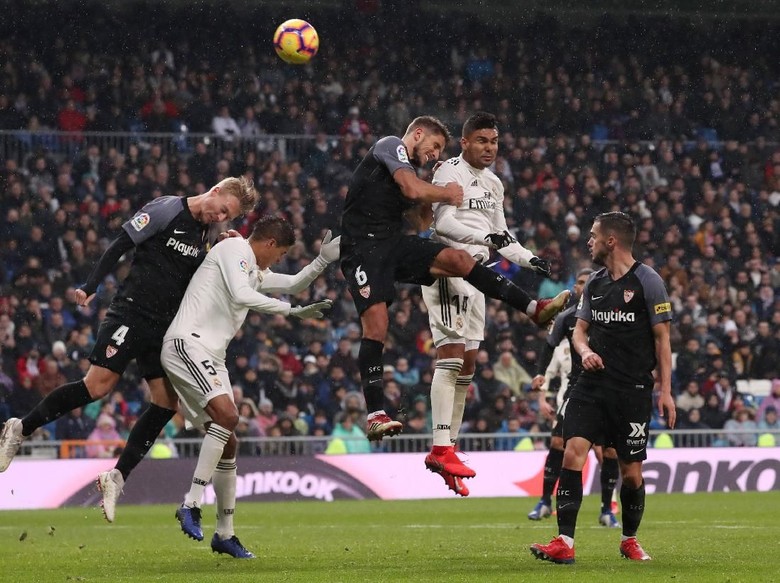 Hasil Liga Spanyol: Real Madrid Kalahkan Sevilla 2-0,Tembus Tiga Besar