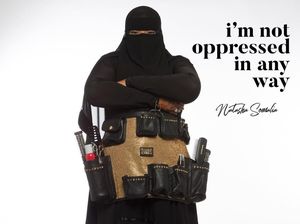 Kisah Viral Wanita Bercadar yang Jadi Ahli Potong Rambut Terkenal Kisah Viral Wanita Bercadar yang Jadi Ahli Potong Rambut Terkenal