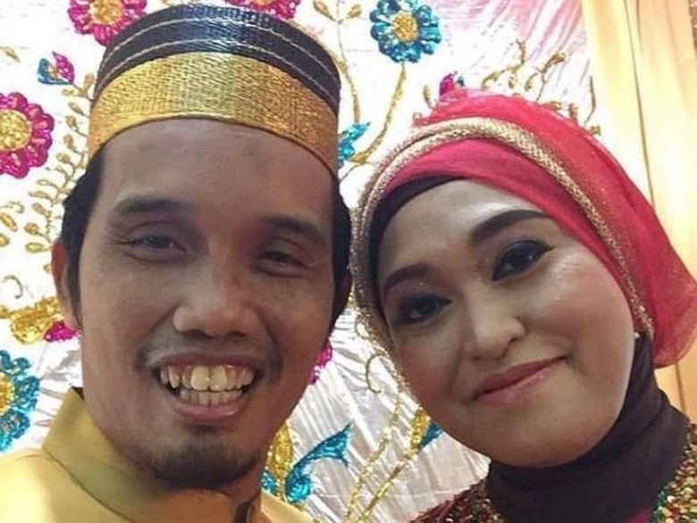 Ditinggal Selamanya, Ustad Maulana: Istri Saya Luar Biasa