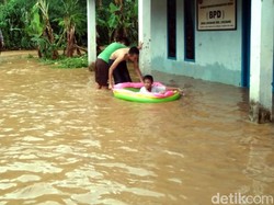 Banjir Rendam Sejumlah Rumah di Sukabumi Usai Hujan Lebat