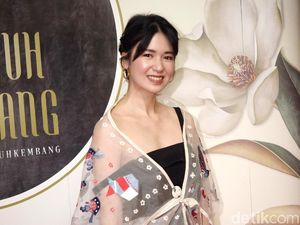 Mau Tahu Rahasia Badan Sehat Laura Basuki? Cek Langsung di Sini