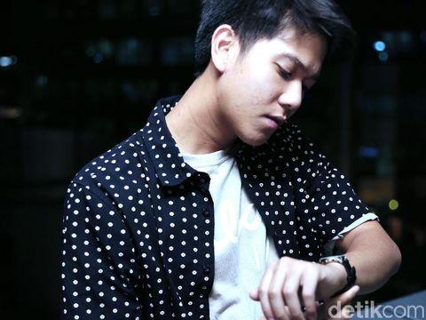 Ganggu Penumpang KRL, Iqbaal Ramadhan Minta Maaf & Tinggalkan Promo Film