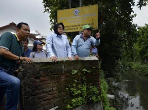 Sudah Bisa Jalan, Risma Kembali Aktif lakukan Sidak Lapangan Sudah Bisa Jalan, Risma Kembali Aktif lakukan Sidak Lapangan