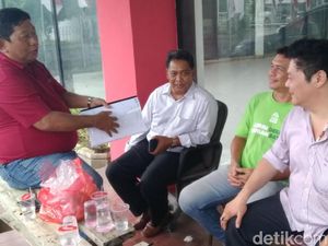 Sulit Urus Sertifikat Tanah, Warga Datangi Posko Relawan Jokowi Sulit Urus Sertifikat Tanah, Warga Datangi Posko Relawan Jokowi