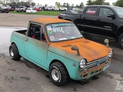 Mobil Mungil Honda Gendong Mesin Moge 1.000cc