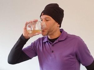 Gara-gara Hobi Minum Air Kencing, Pria Ini Dijauhi Istrinya Gara-gara Hobi Minum Air Kencing, Pria Ini Dijauhi Istrinya
