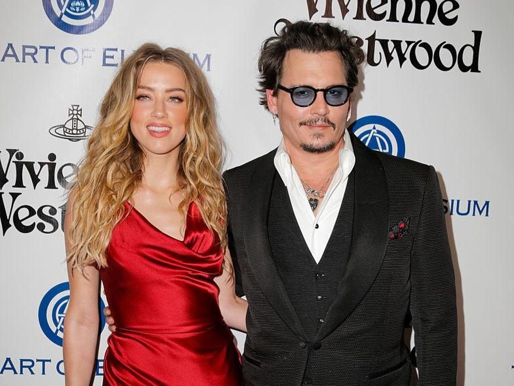 Johnny Depp Dapat Ancaman Pembunuhan dari Ayah Amber Heard Johnny Depp Dapat Ancaman Pembunuhan dari Ayah Amber Heard