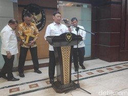 Jokowi Minta Menteri Kaji Aspek Hukum Pembebasan Baasyir