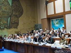 Kesal Pejabat ESDM Tak Cek Lapangan, Anggota DPR Sebut Brengsek