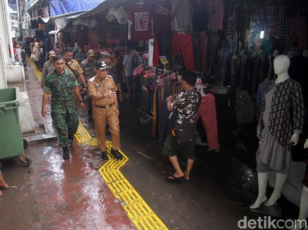 Pemkot Jakpus Tinjau Tanah Abang Pasca Ricuh PKL vs Satpol PP