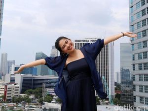 Josephine Firmstone Happy Banget Nih!