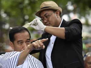 Sejarah Panjang Kehebatan Tukang Cukur Asgar Sejak Pra-Kemerdekaan Sejarah Panjang Kehebatan Tukang Cukur Asgar Sejak Pra-Kemerdekaan