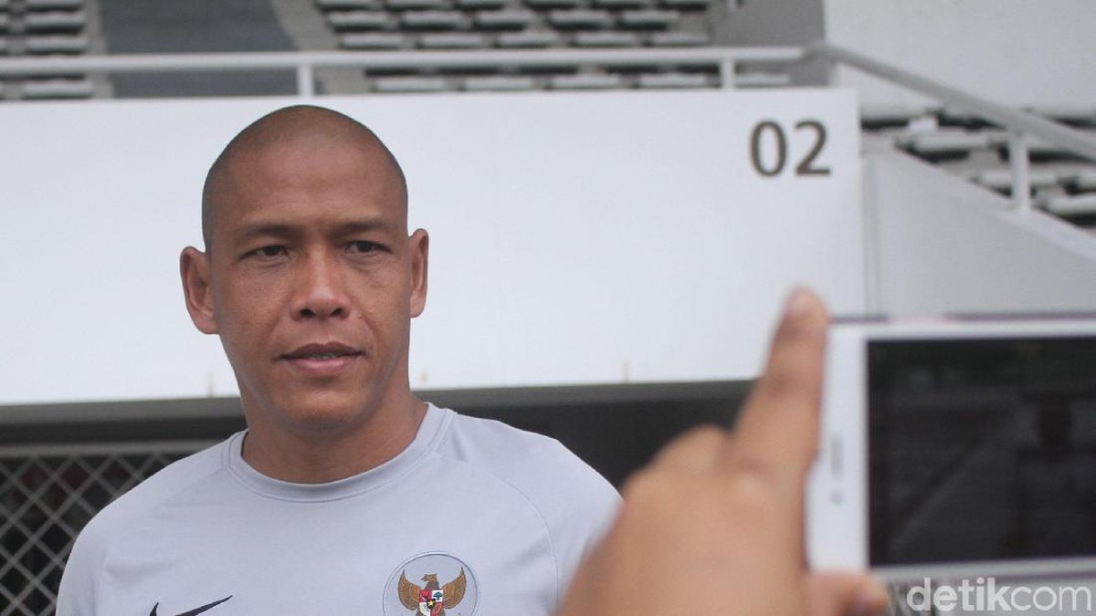 Nova Arianto mengungkap Timnas Indonesia U-18 batal pemusatan latihan. (Foto: detikcom/Rifkianto Nugroho)