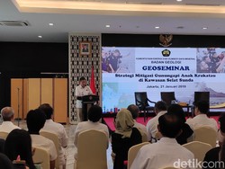 ESDM akan Pasang Alat Mitigasi Pantau Aktivitas Gunung Anak Krakatau