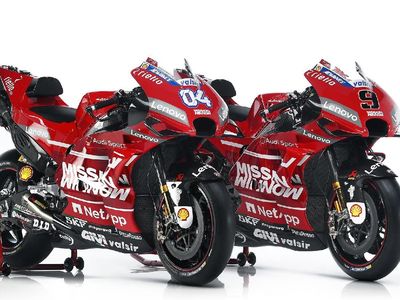Merah Merona Motor Baru Ducati