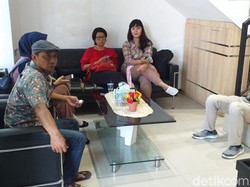 Datangi Mapolda Jatim, Keluarga Vanessa Angel Beri Dukungan Moril