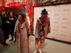 Hii... Jelang Konferensi Pers Kingdom, Para Zombie Berkeliaran Bebas