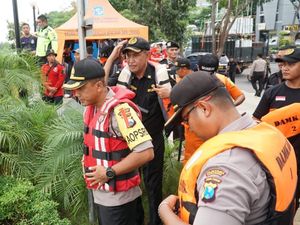 Korban Tenggelam Sungai Jagir Belum Ketemu, Debit Air Jadi Kendala Korban Tenggelam Sungai Jagir Belum Ketemu, Debit Air Jadi Kendala