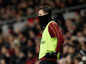 Saran Mourinho untuk Emery: Jangan Galak-Galak ke Oezil