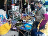 Renyah Gurih Pecel Krokot Khas Umbul Brintik Klaten