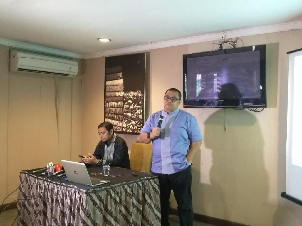 Survei Median: 28% Anggap Jokowi Otoriter, 11% Nilai Prabowo Langgar HAM Survei Median: 28% Anggap Jokowi Otoriter, 11% Nilai Prabowo Langgar HAM