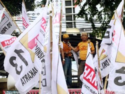 Viral Peserta Kampanye Jokowi Berbaju Hanura Pose 2 Jari, Hanura: Penyusup!