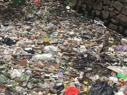 Lagi-lagi Lautan Sampah Ditemukan di Bekasi