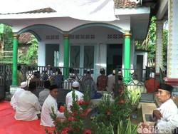 Jerit Korban Pembunuhan Dukun: Pelaku Harus Dihukum Mati!